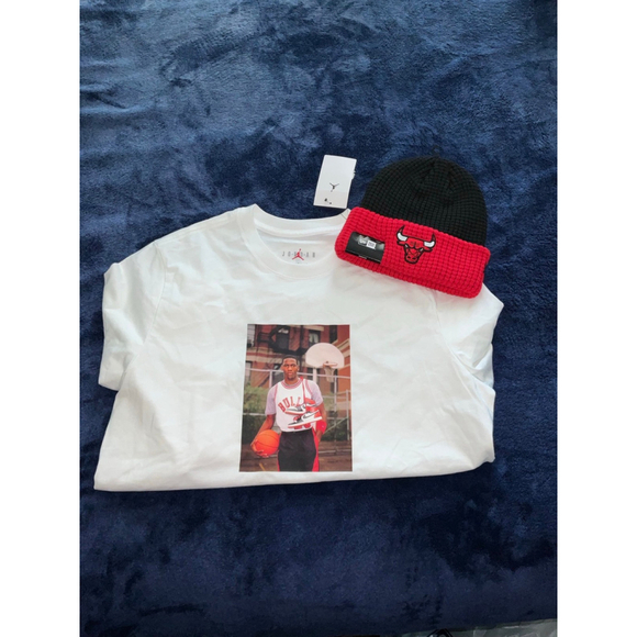 Michael Jordan Photo T-shirt and Chicago Bull Beanie - Picture 1 of 11